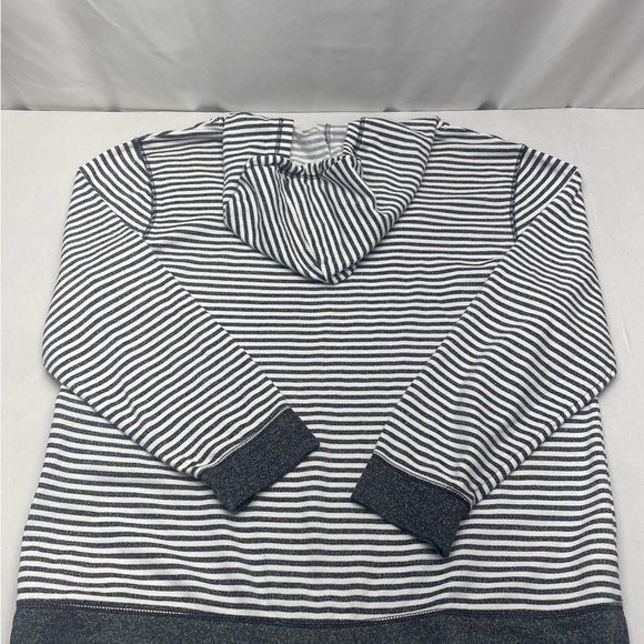 Bobbie Brooks Women’s Gray and White Striped V-Neck Hooded Sweatshirt 3X - Picture 8 of 14